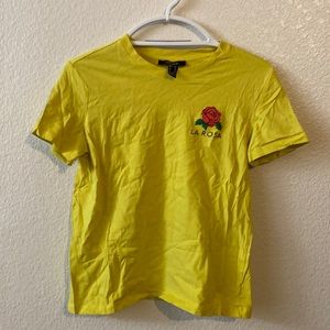 I am selling this Forever 21 shirt size Medium